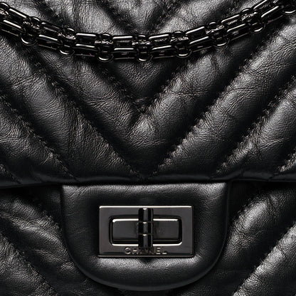 Chanel Aged Calfskin Chevron Quilted 2.55 Reissue 225 Flap So Black 8 of 14