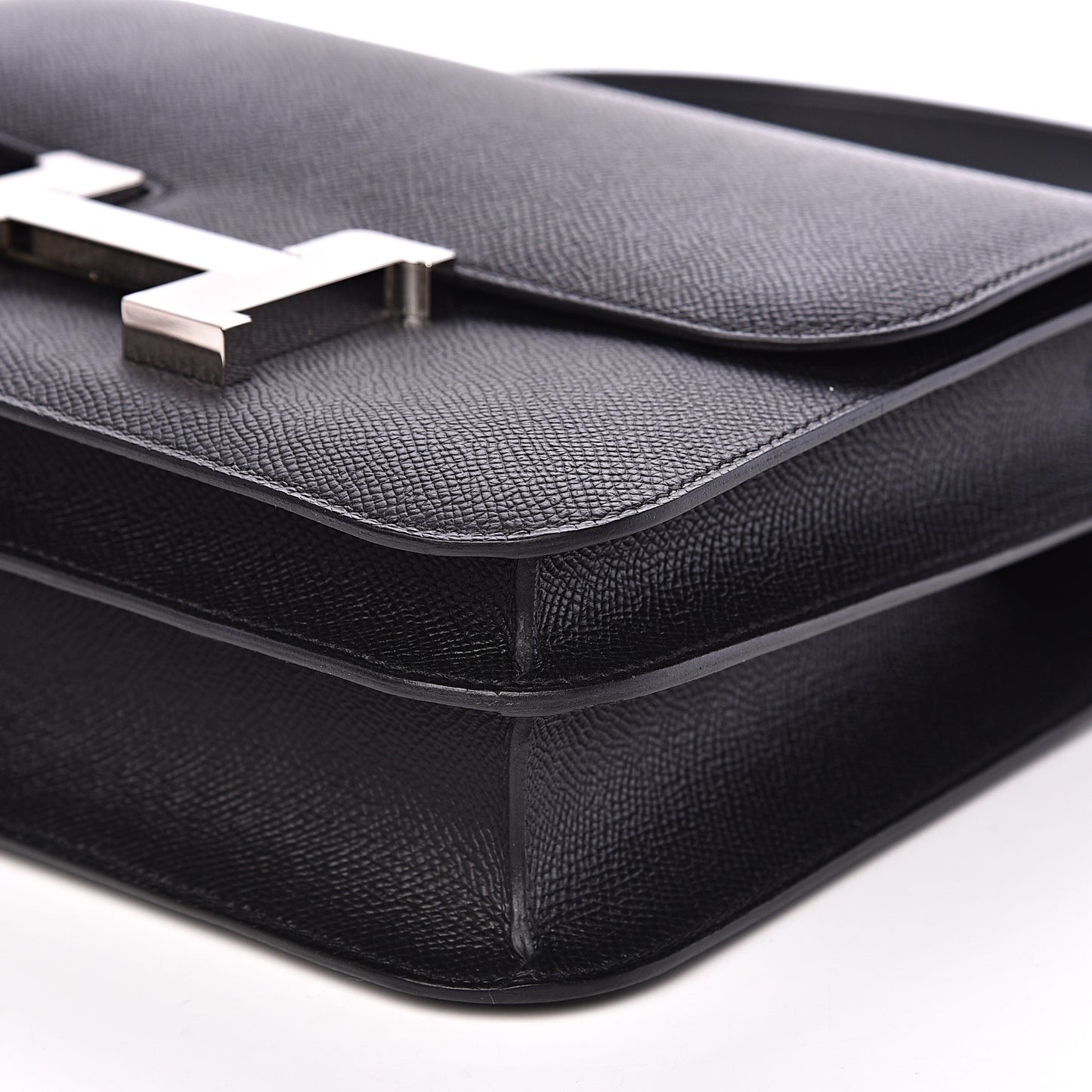 Epsom Constance 24 Black