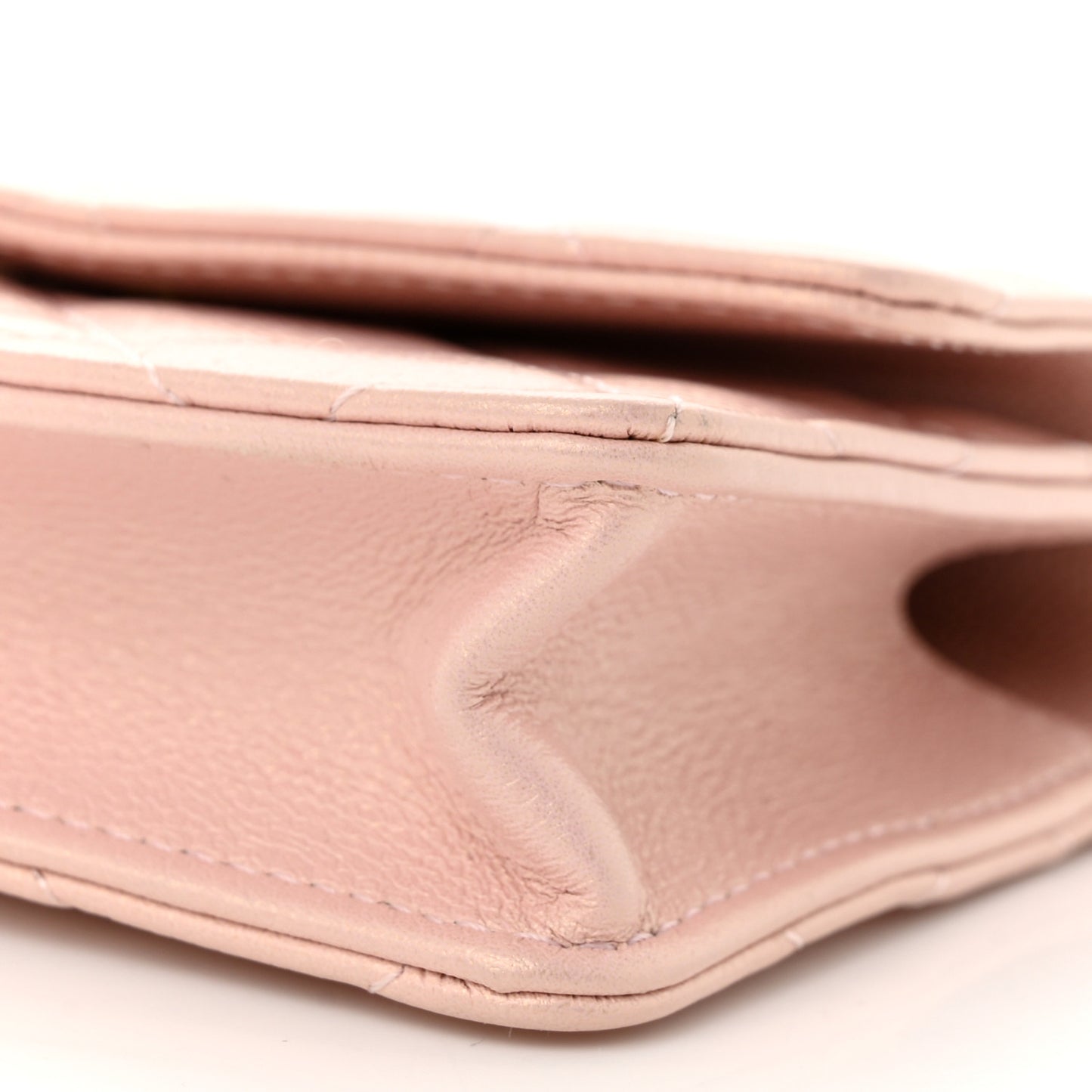Iridescent Caviar Quilted Pearl On Top Coin Purse With Chain Light Pink