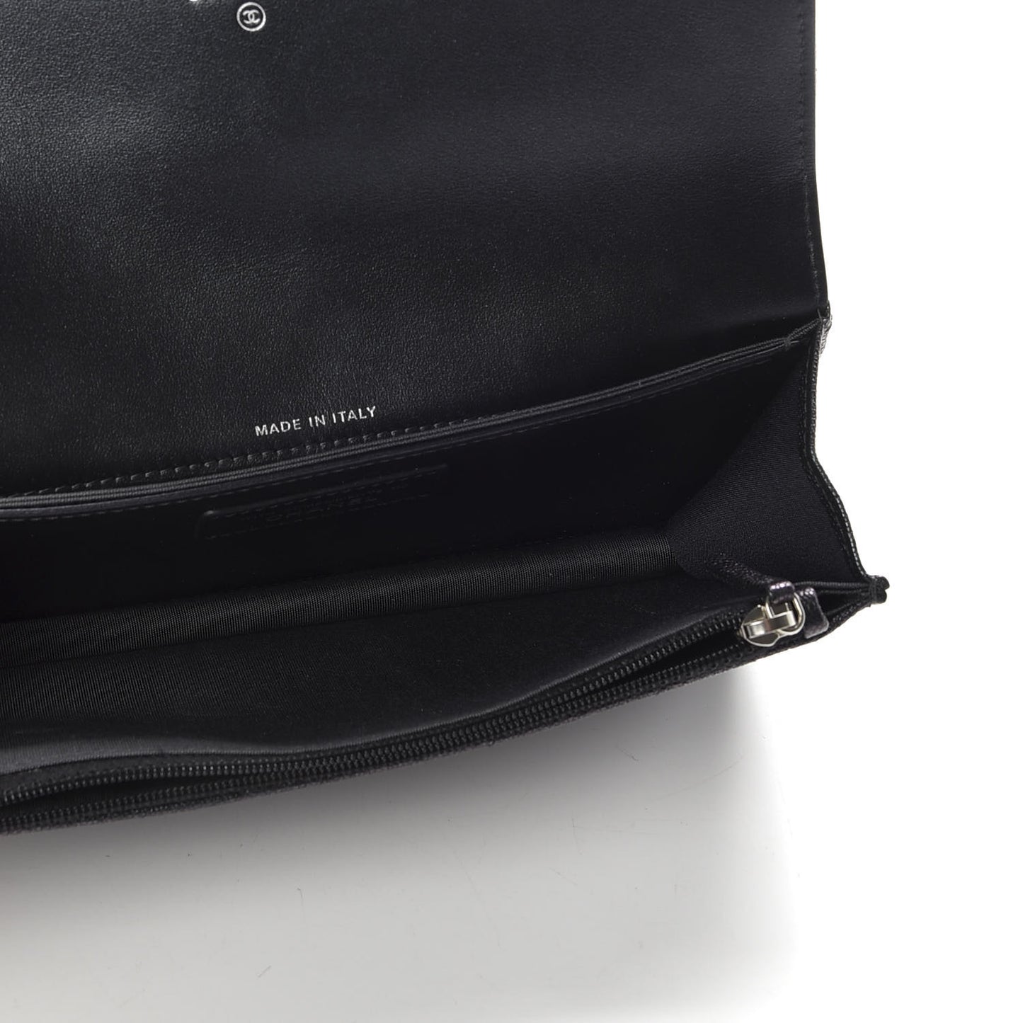 Iridescent Caviar Quilted Classic Pouch Clutch Black