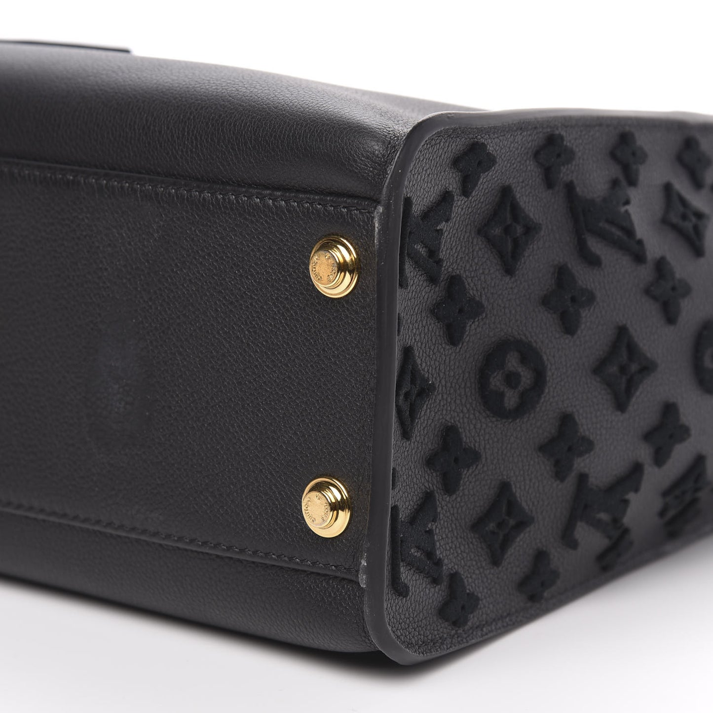 Calfskin Monogram Tufting On My Side Black