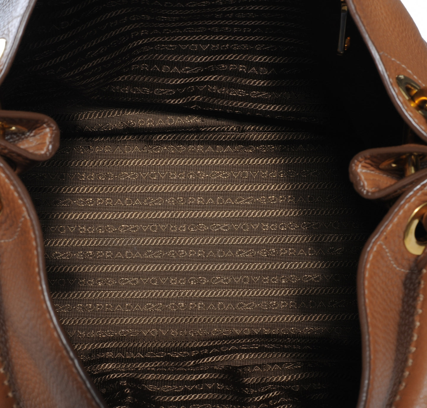 Vitello Daino Leather Hobo Cuoio