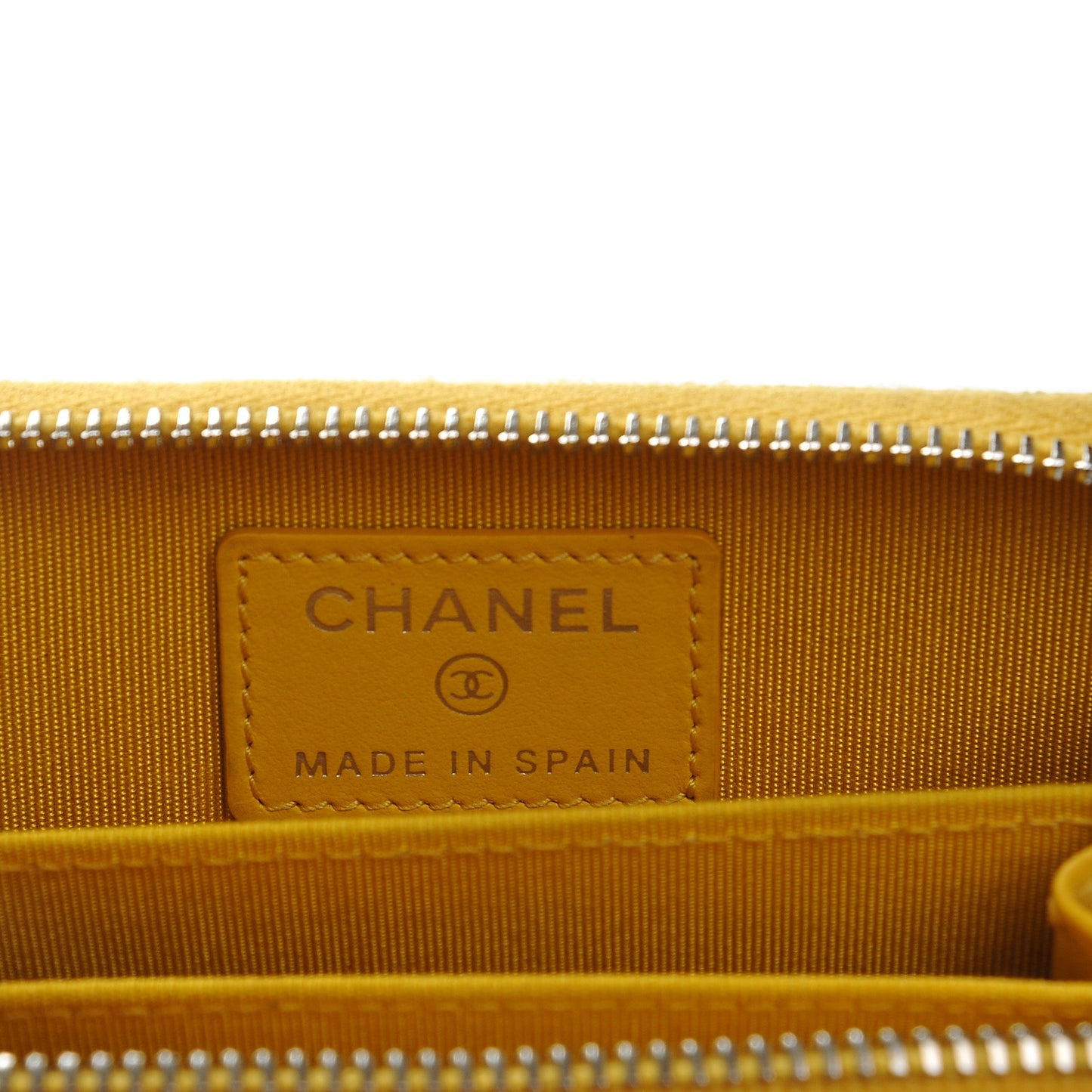 Caviar Chevron Quilted Zip Coin Purse Yellow