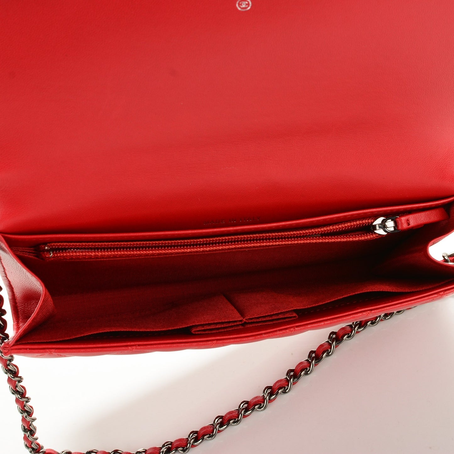 Lambskin Quilted Boy Wallet On Removable Chain WOC Red