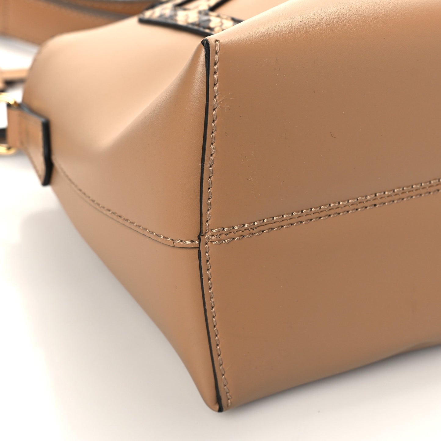 Vitello King Elaphe Python Print Logo Medium By The Way Boston Bag Miele Scuro Makeup