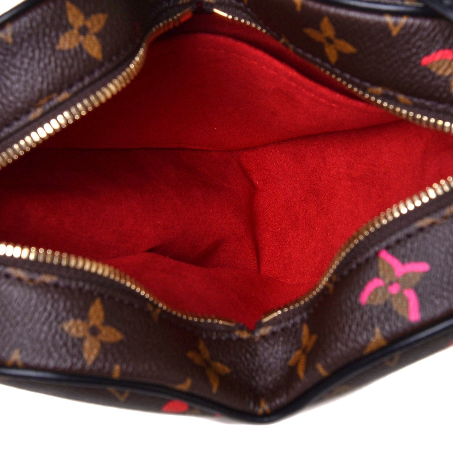 Louis Vuitton Monogram Fall In Love Sac Coeur 4 of 5