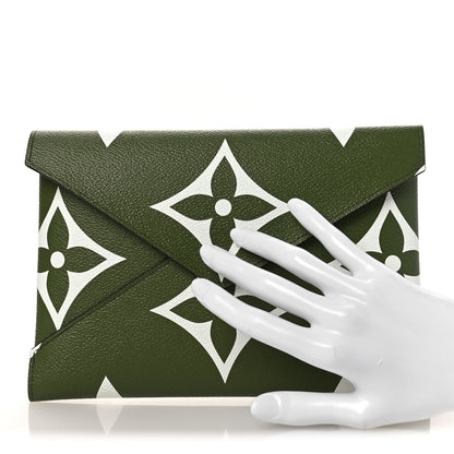 Louis Vuitton Monogram Giant Kirigami Pochette Set 2 of 15