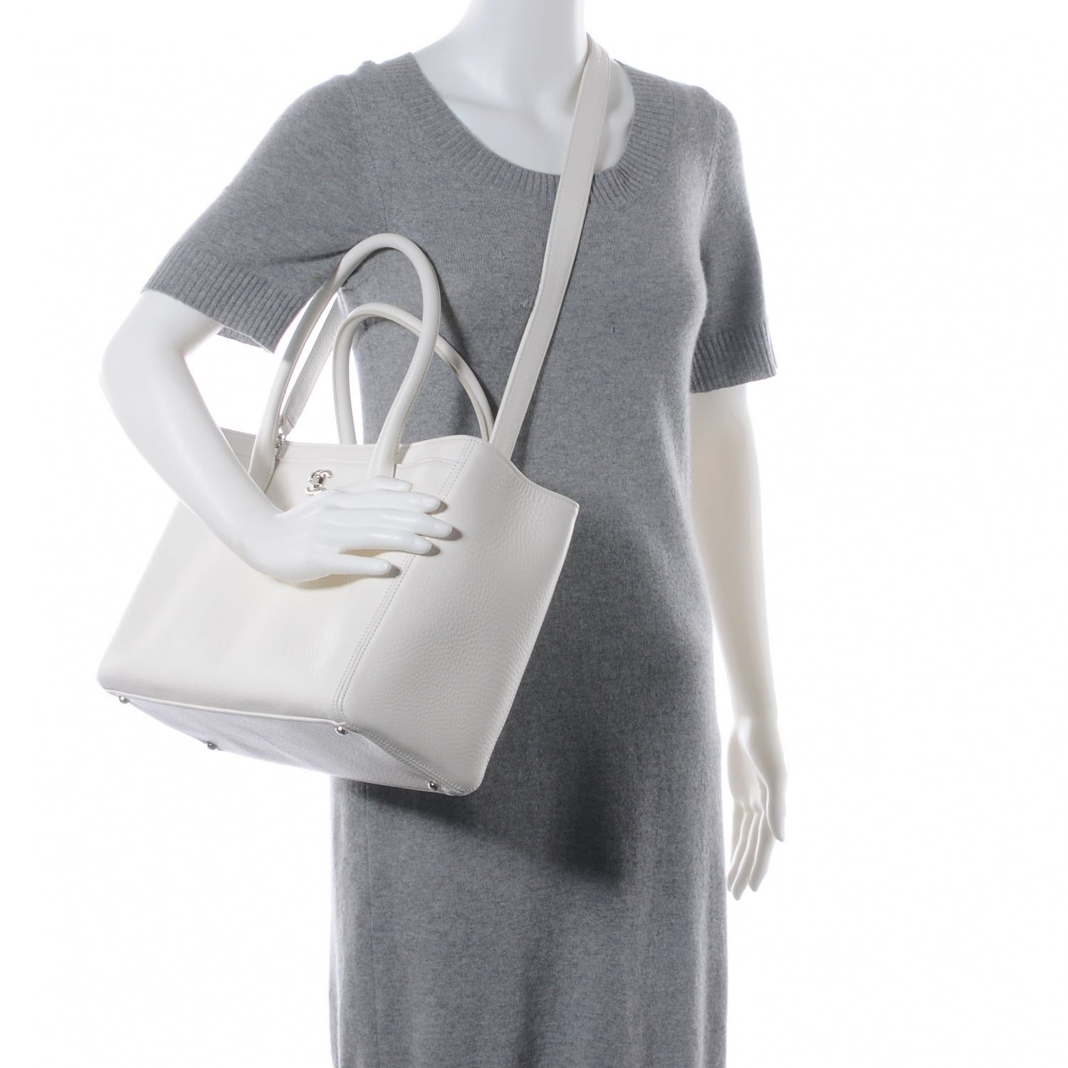 Chanel Deerskin Cerf ExecutiveTote White 2 of 9