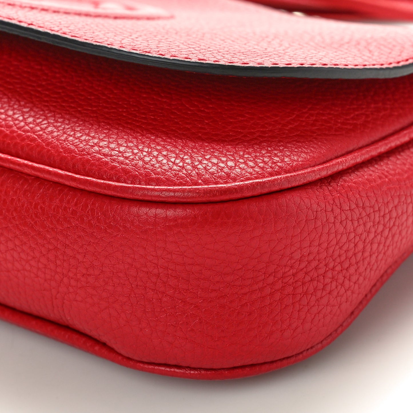 Pebbled Calfskin Medium Soho Flap Crossbody Vibrant Red