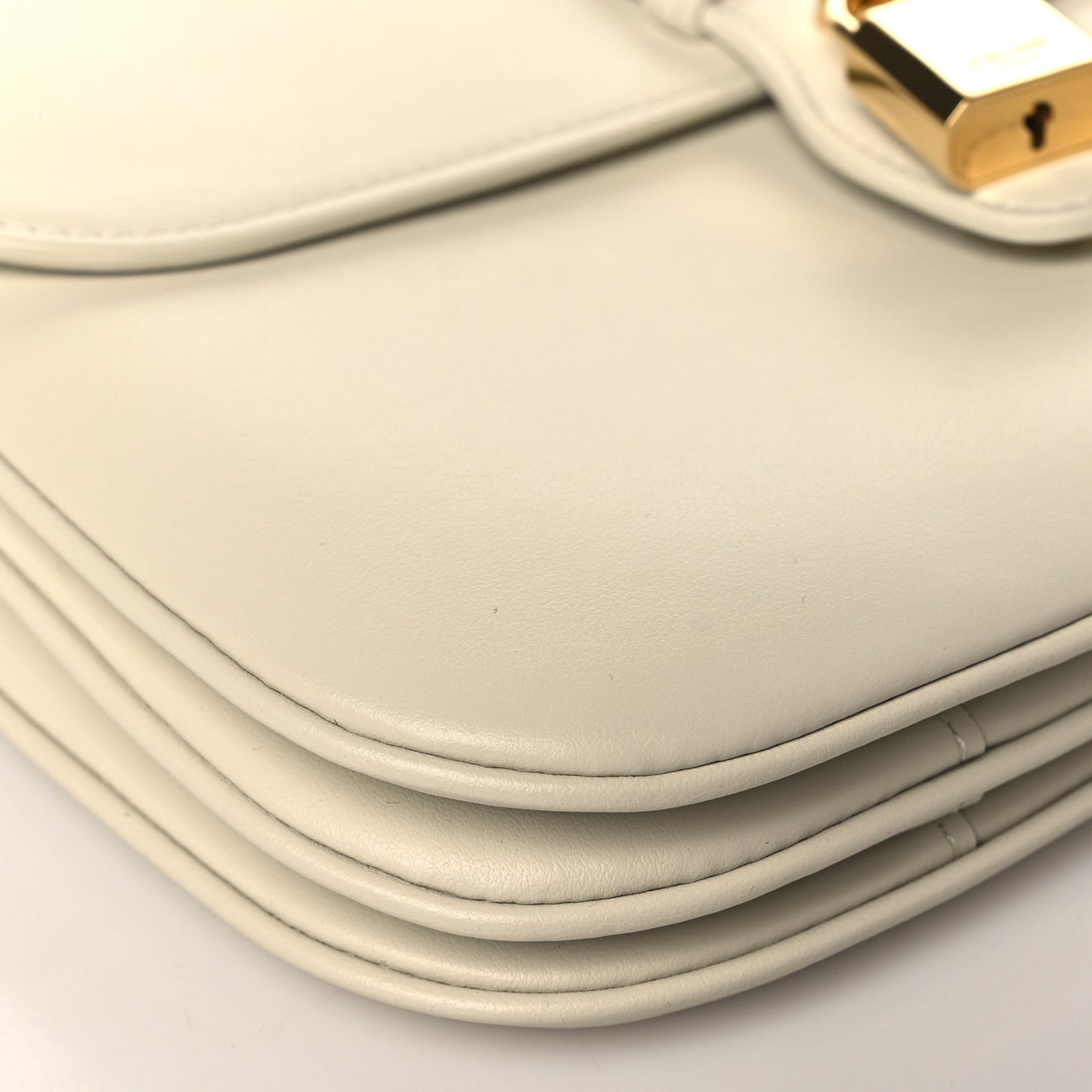 Smooth Calfskin Medium Tabou Rice