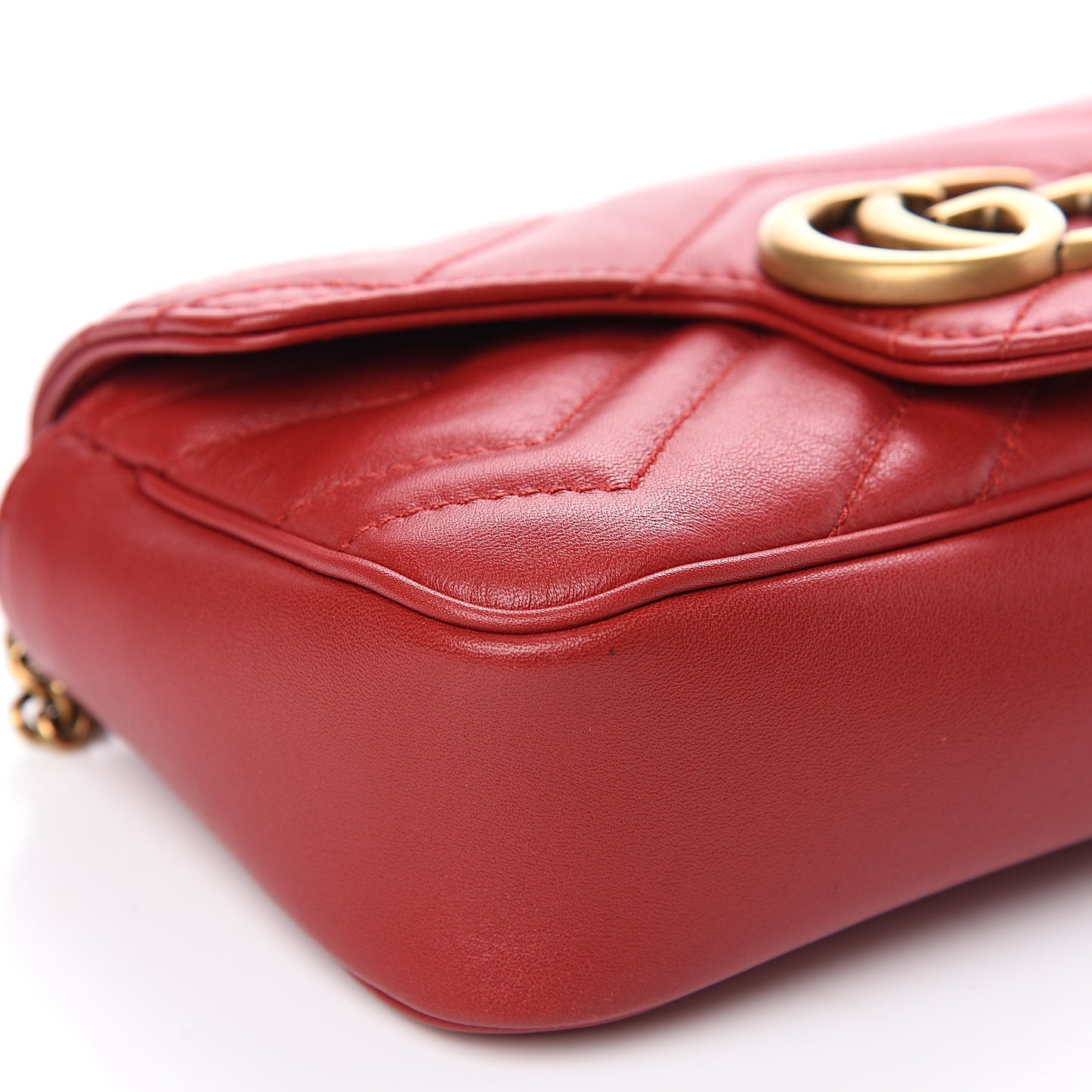 Calfskin Matelasse Super Mini GG Marmont Shoulder Bag Hibiscus Red