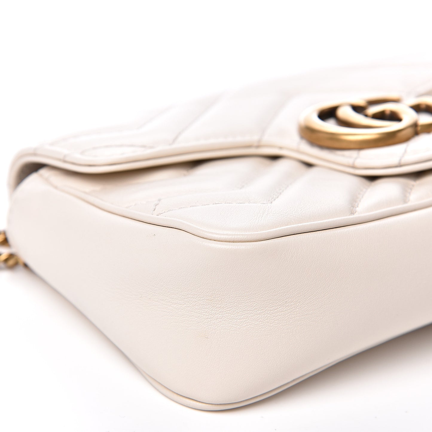 Calfskin Matelasse Super Mini GG Marmont Shoulder Bag White