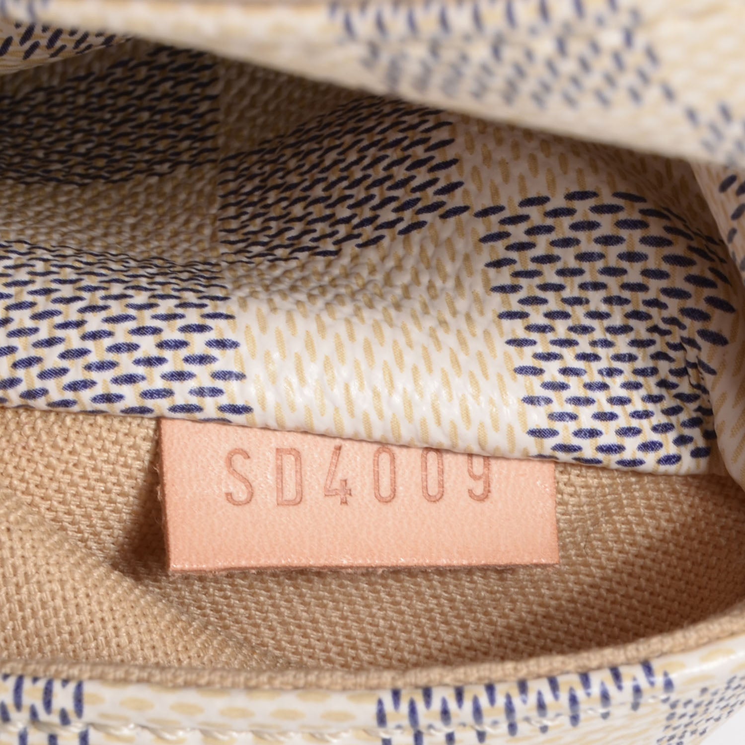 Louis Vuitton Damier Azur Totally PM 6 of 7