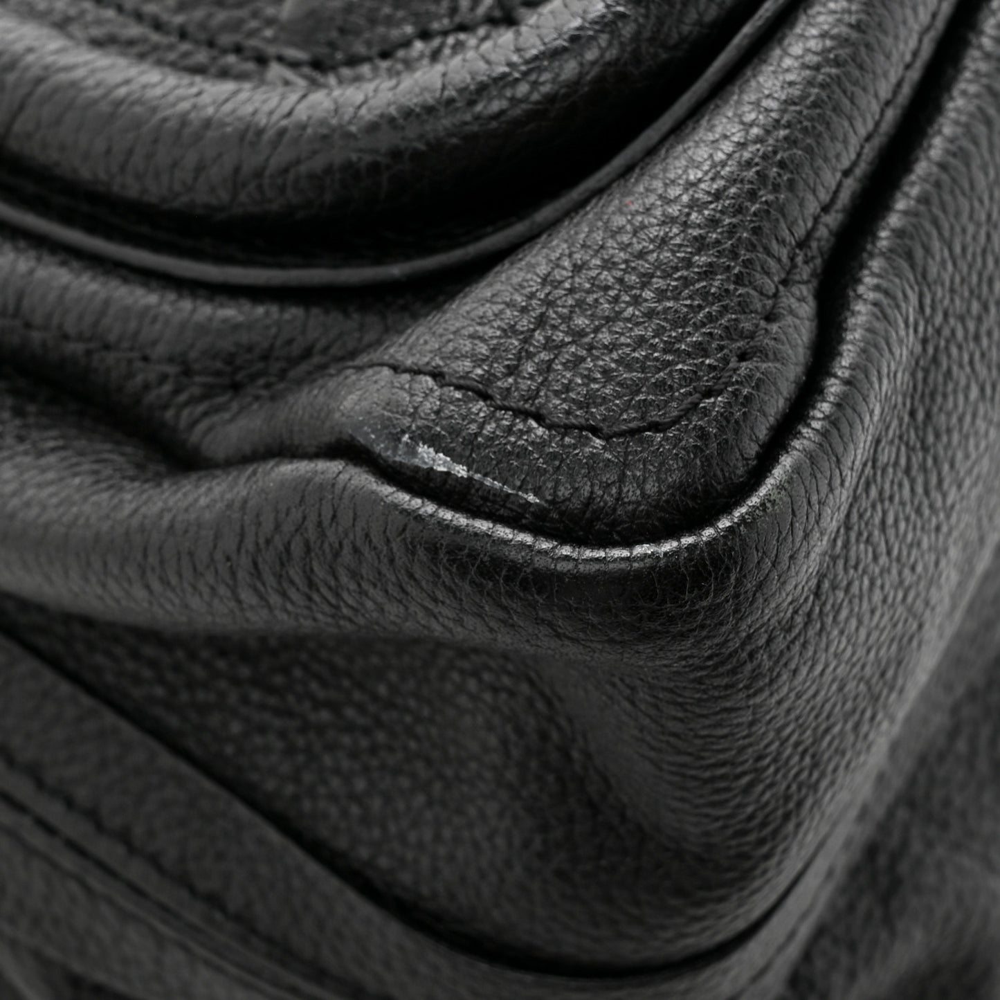 Calfskin Medium Paraty Black