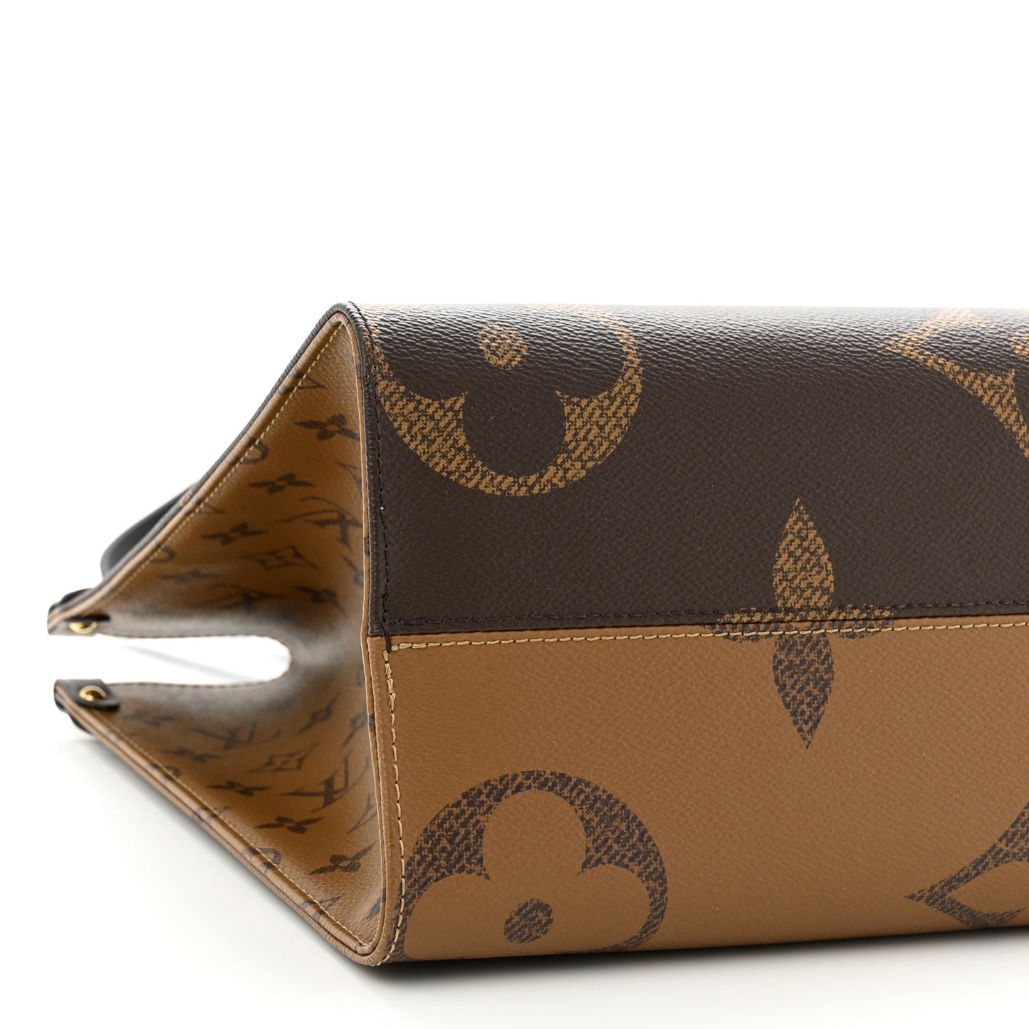 Reverse Monogram Giant Onthego MM