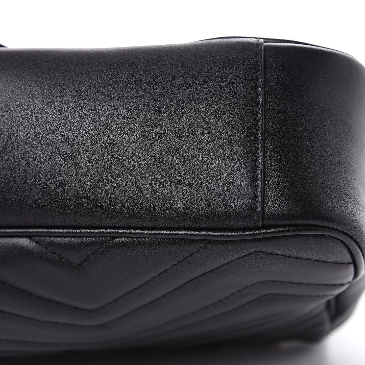 Calfskin Matelasse Medium GG Marmont Shoulder Bag Black