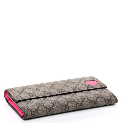 Gucci GG Supreme Monogram Continental Heart Wallet Fluorescent Fuchsia 3 of 5