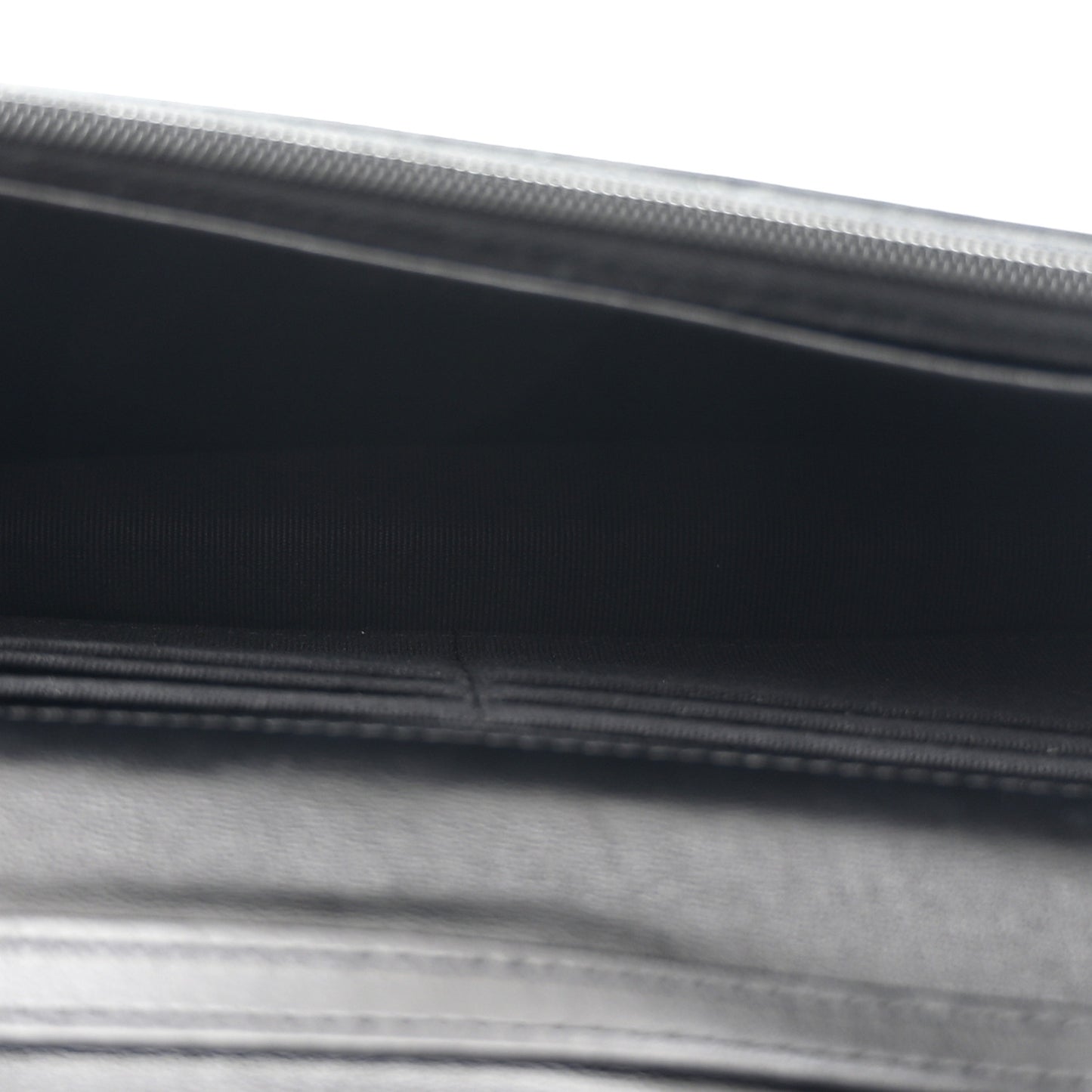 Lambskin Resin Quilted Wallet On Chain WOC Black