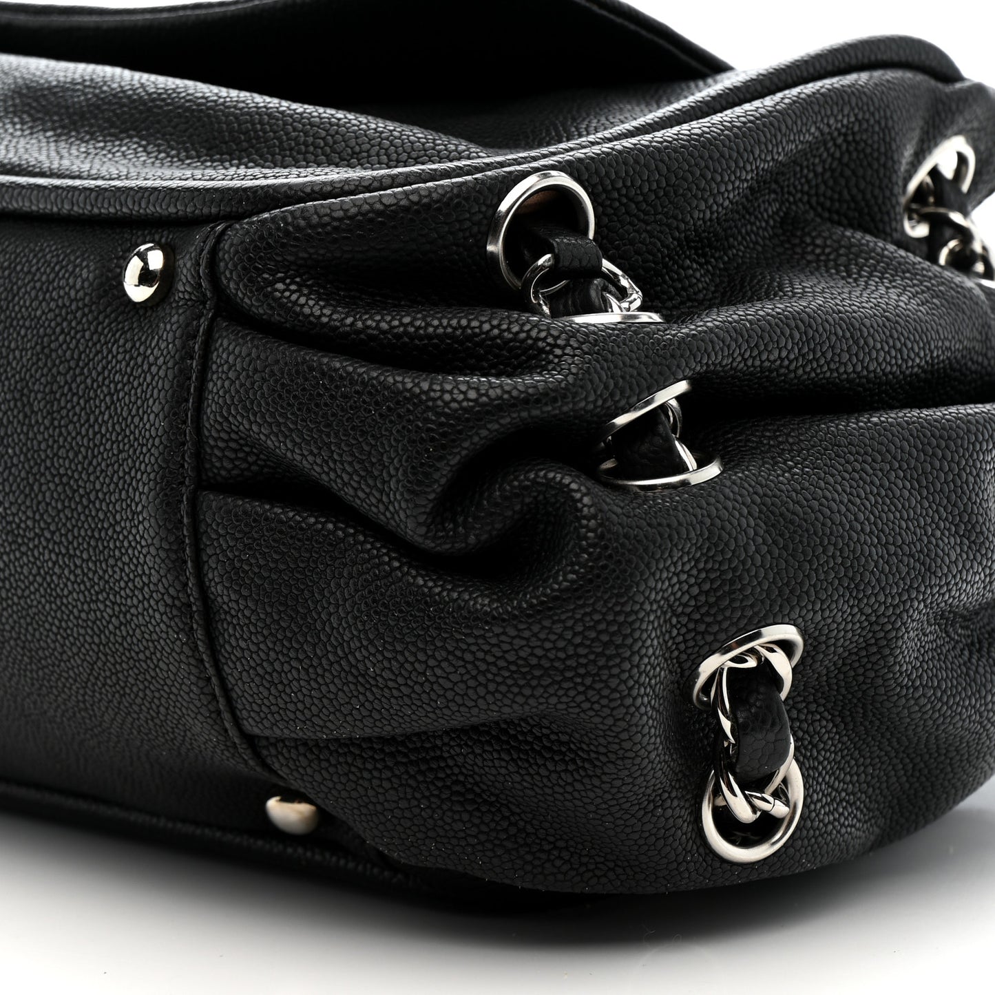 Caviar Diagonal Ligne Flap Black