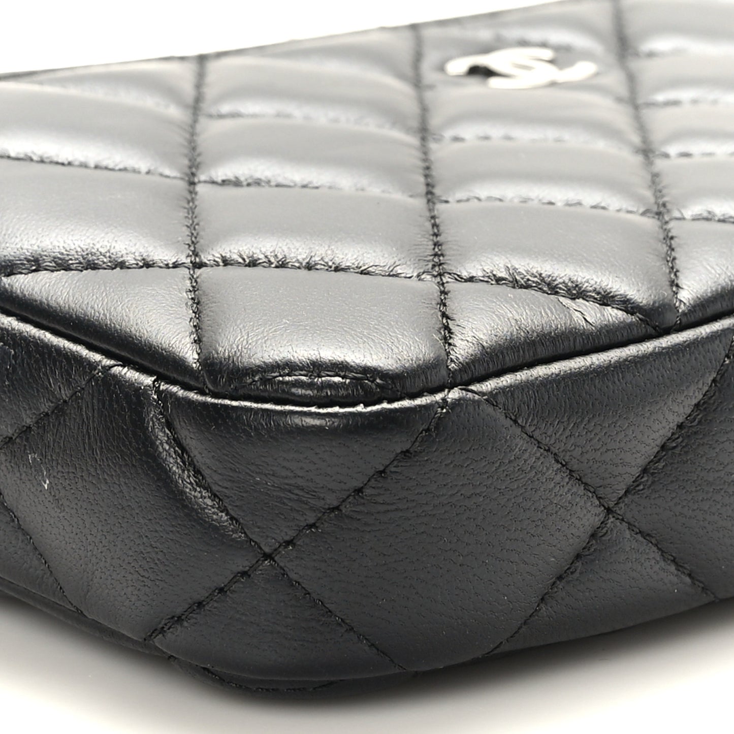 Lambskin Quilted Small Clutch With Chain Black