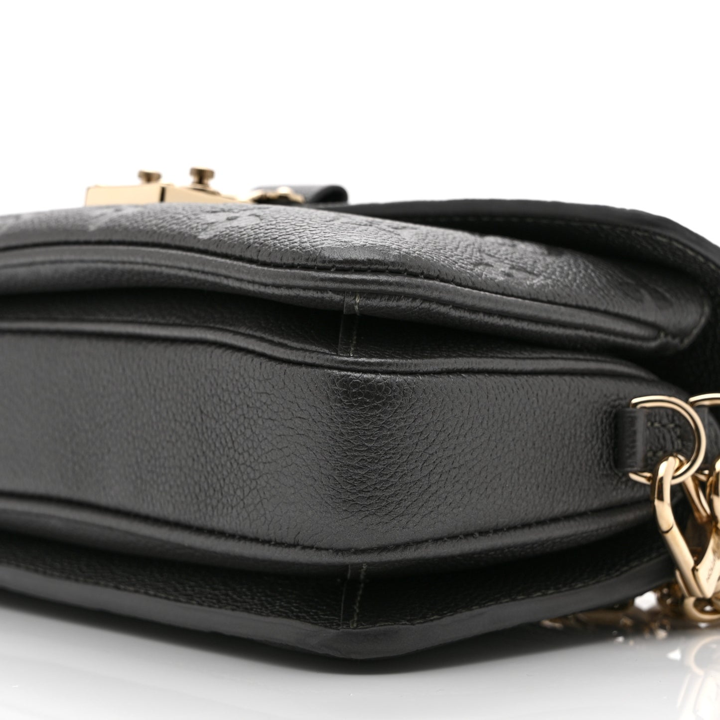 Shimmery Empreinte LV Ski Pochette Metis East West Gun Metal