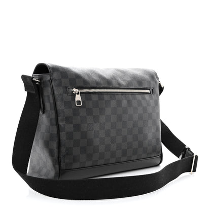 Louis Vuitton Damier Graphite Skyline Messenger MM 3 of 12