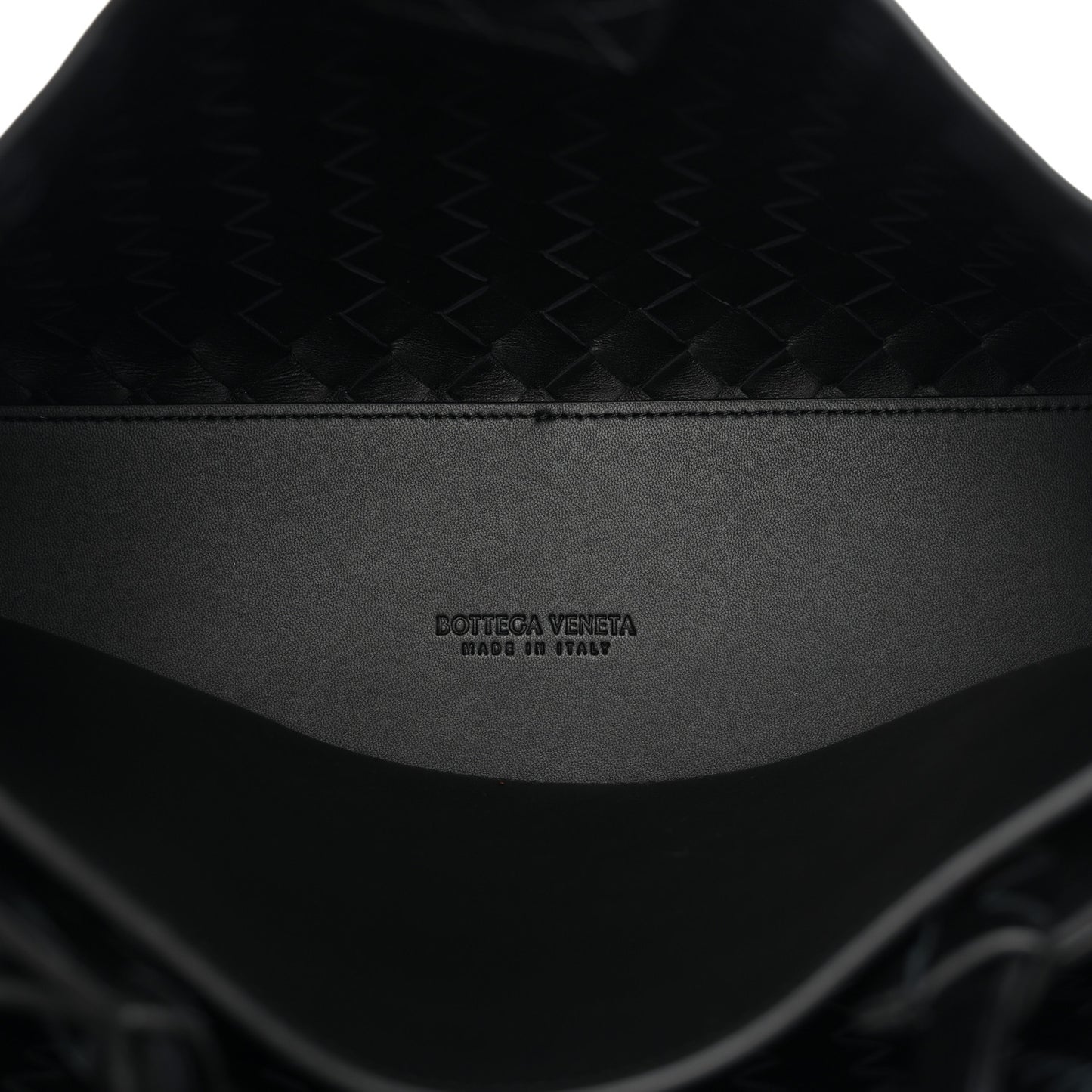 Nappa Intrecciato Medium Andiamo Shoulder Bag Black