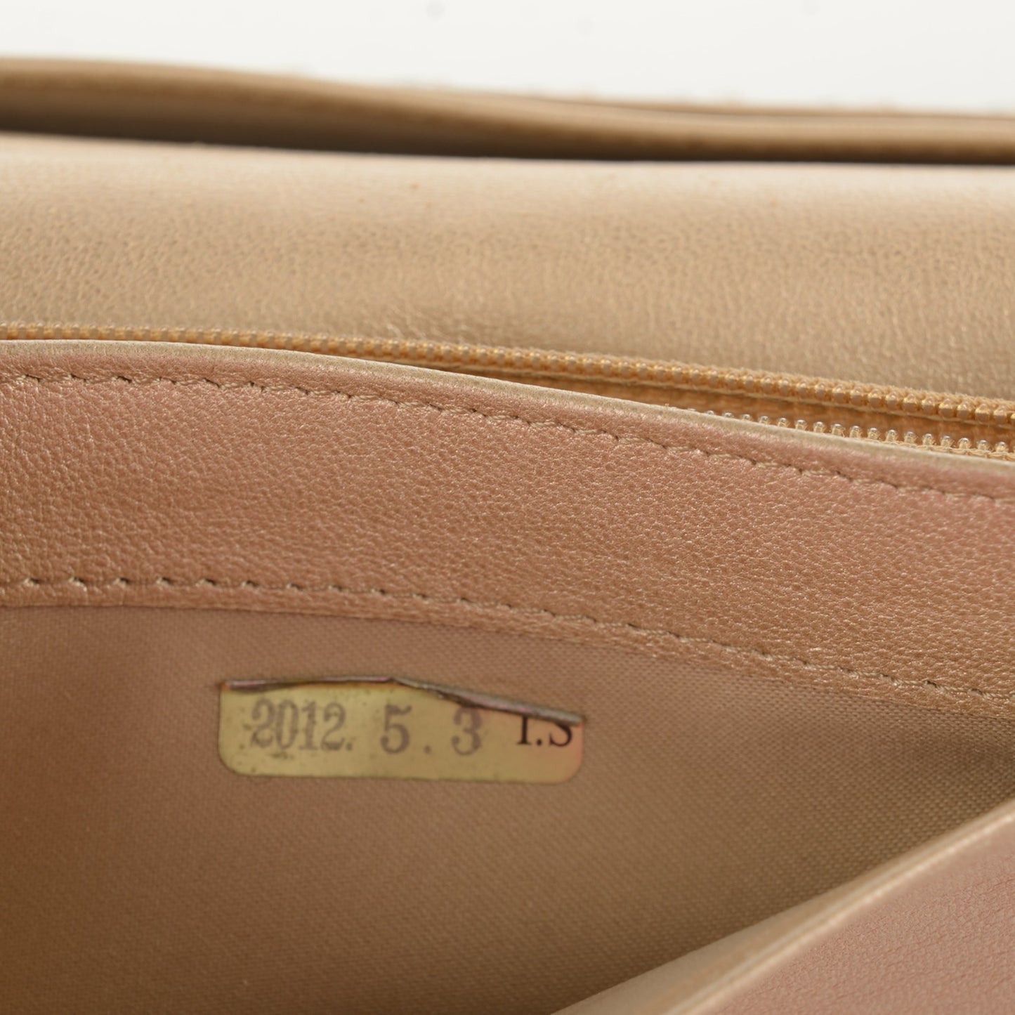 Lambskin Camellia Embossed Yen Wallet Black