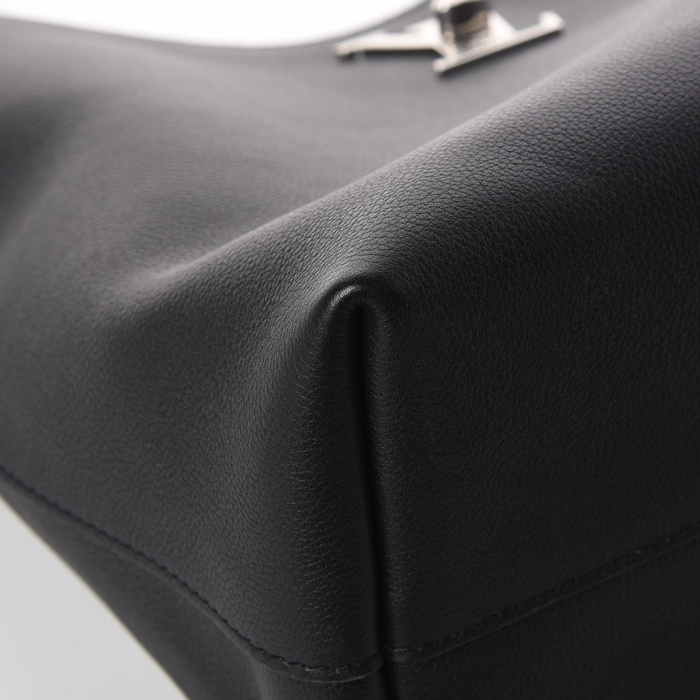 Calfskin Lockme Hobo Black