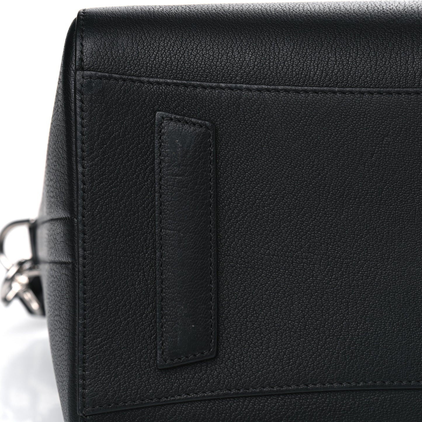 Sugar Goatskin Medium Antigona Black
