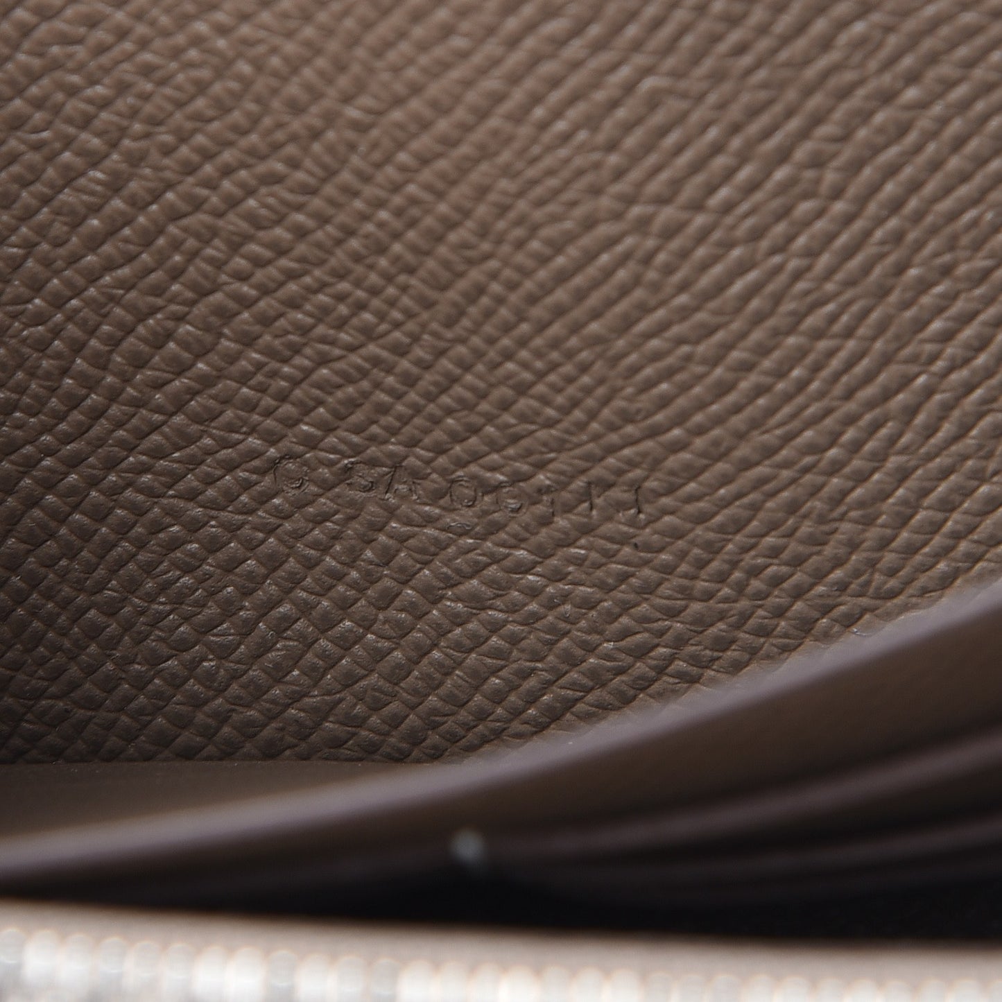 Epsom Kelly Longue Wallet Etoupe