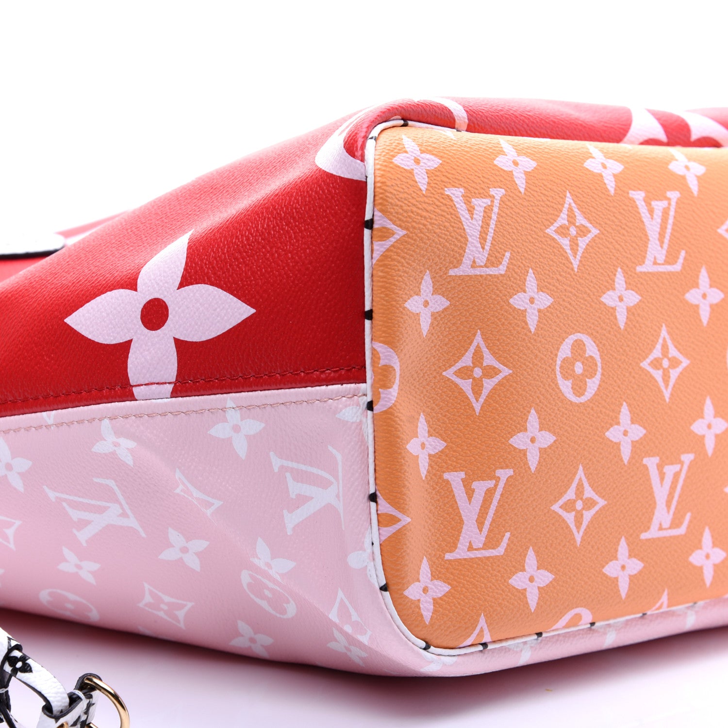 Louis Vuitton Monogram Giant Neverfull MM Rouge 7 of 11