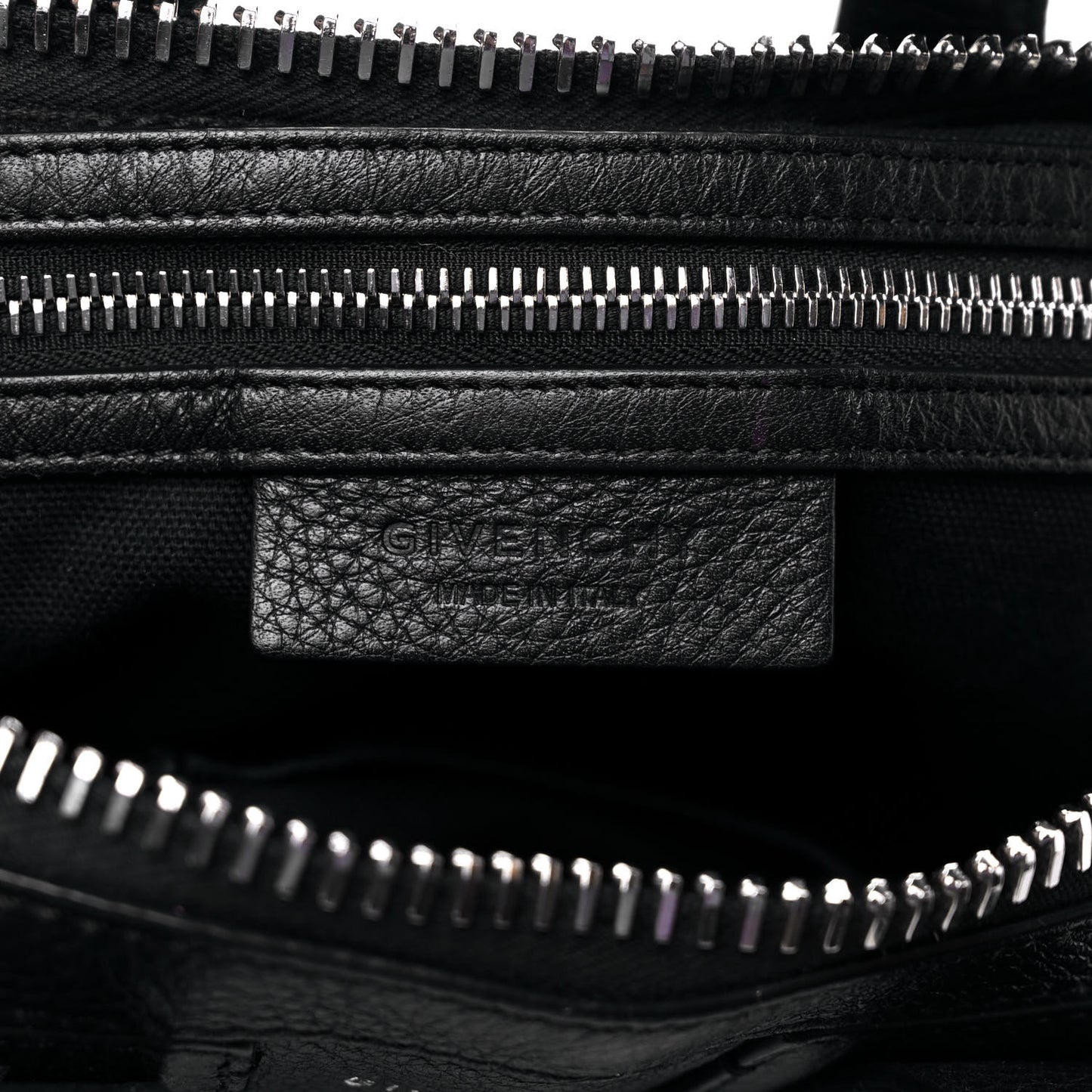 Pebbled Calfskin Medium Nightingale Black