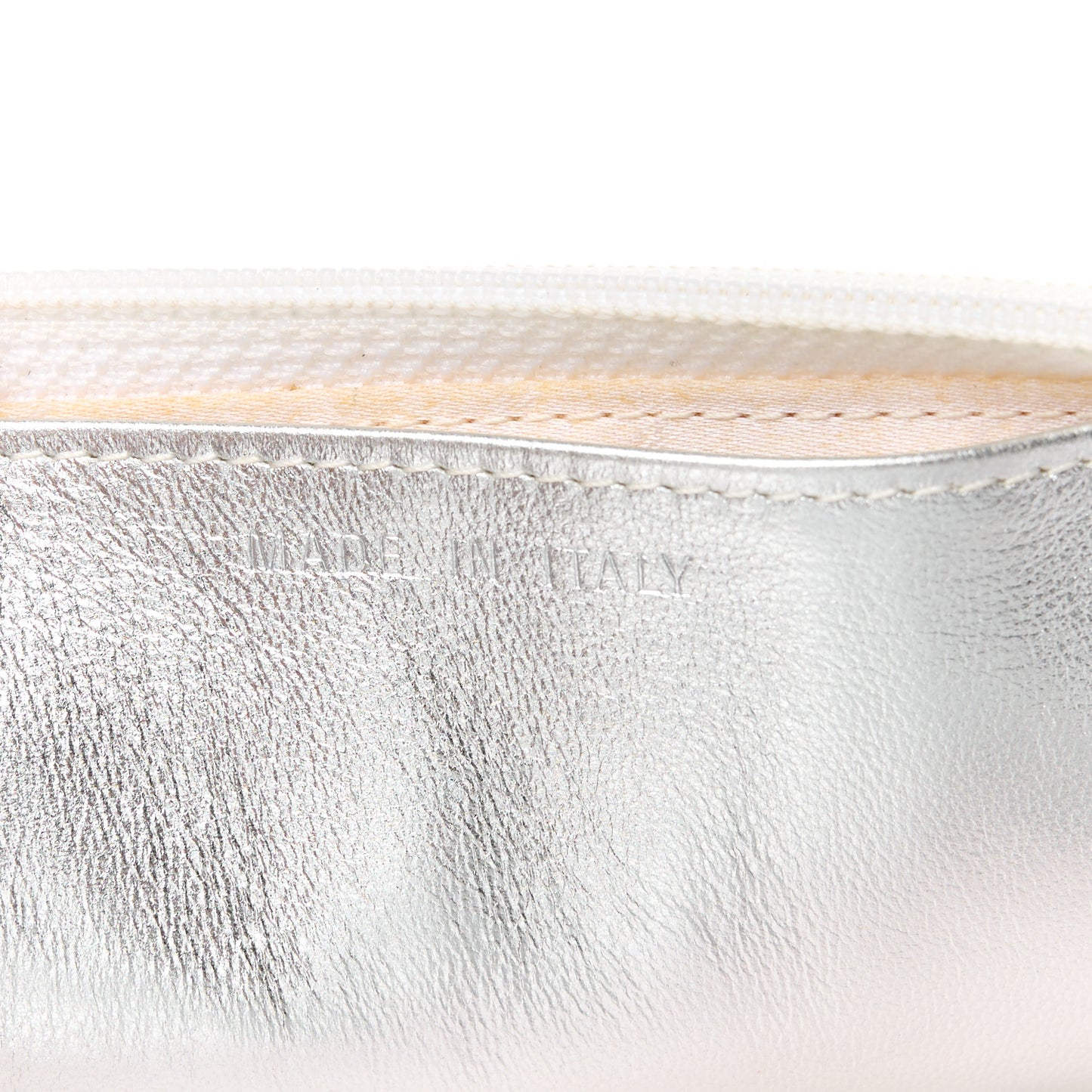 Nylon Travel Wallet On Chain WOC Metallic Silver