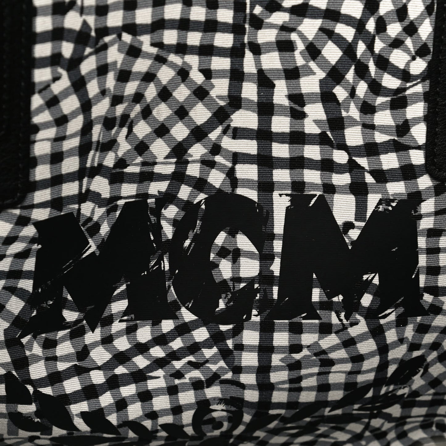 Visetos Medium Liz Reversible Shopper Tote Black