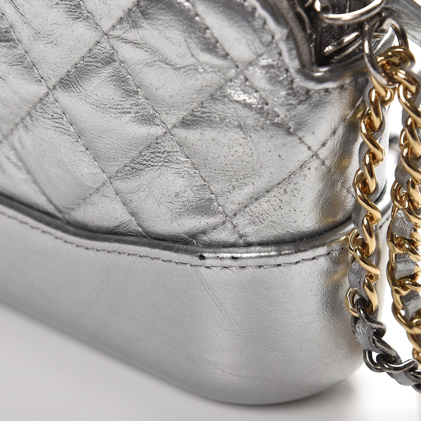 Metallic Lambskin Calfskin Quilted Small Gabrielle Clutch With Chain Silver