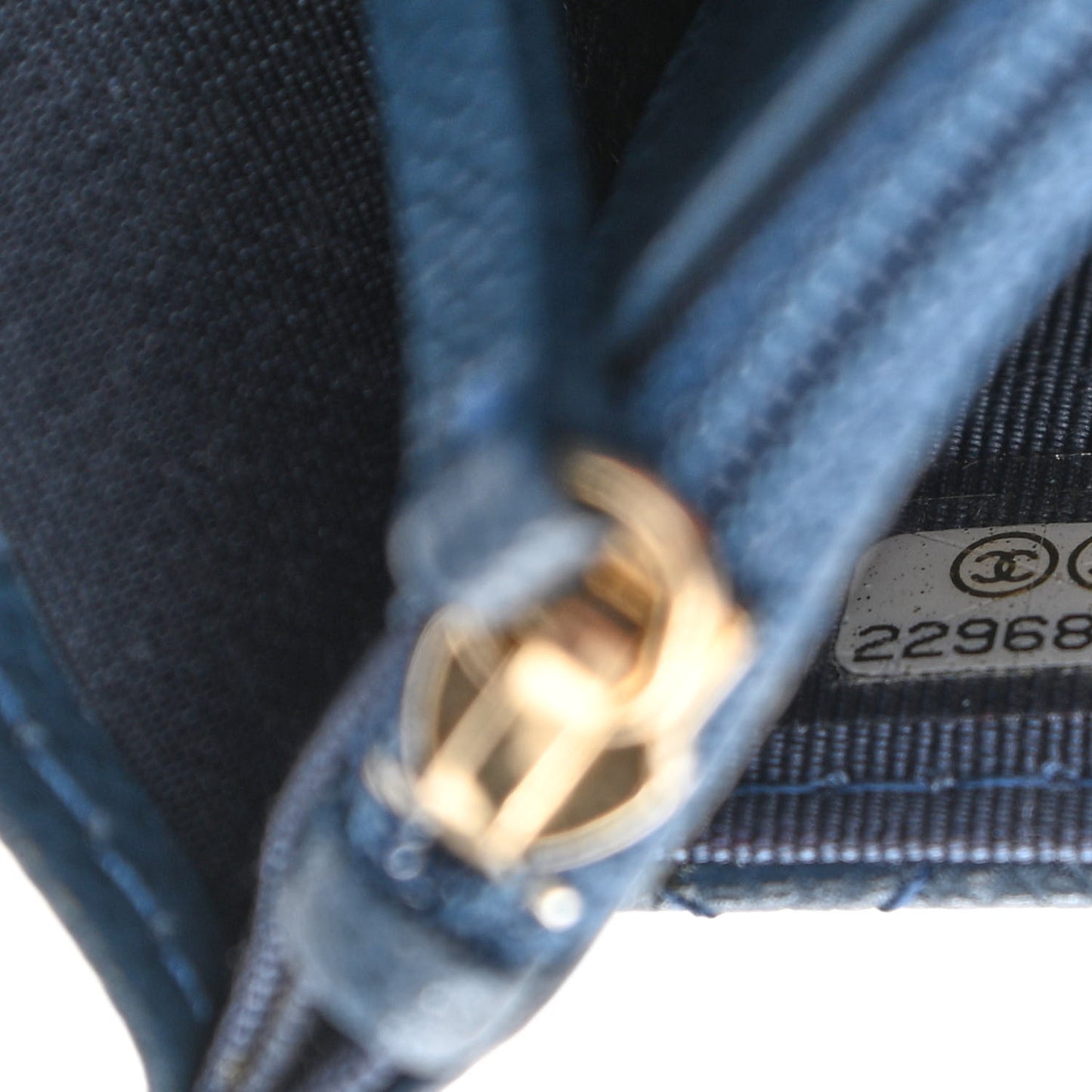 Caviar Quilted Wallet On Chain WOC Blue