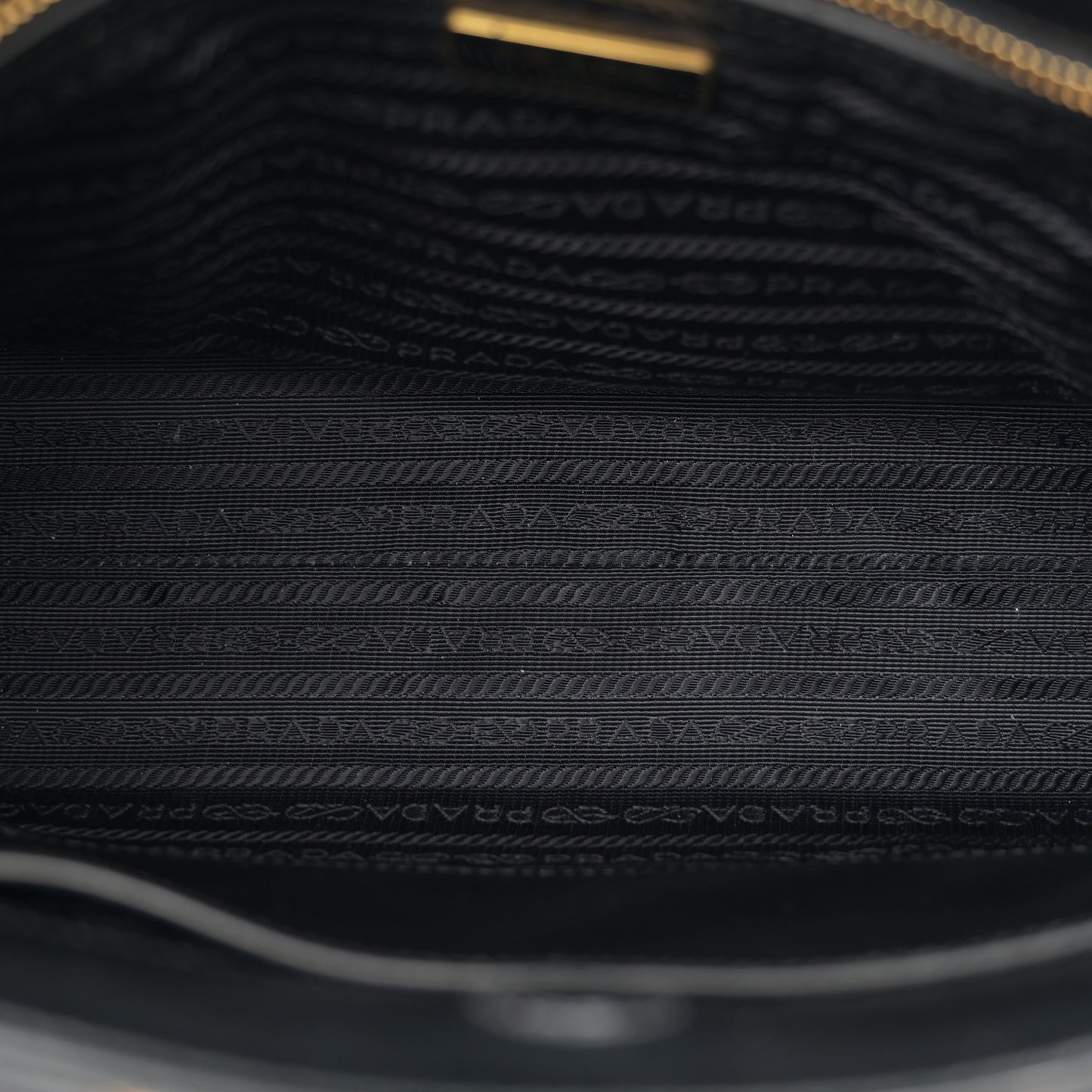 Saffiano Soft Calfskin Small Zippered Tote Black