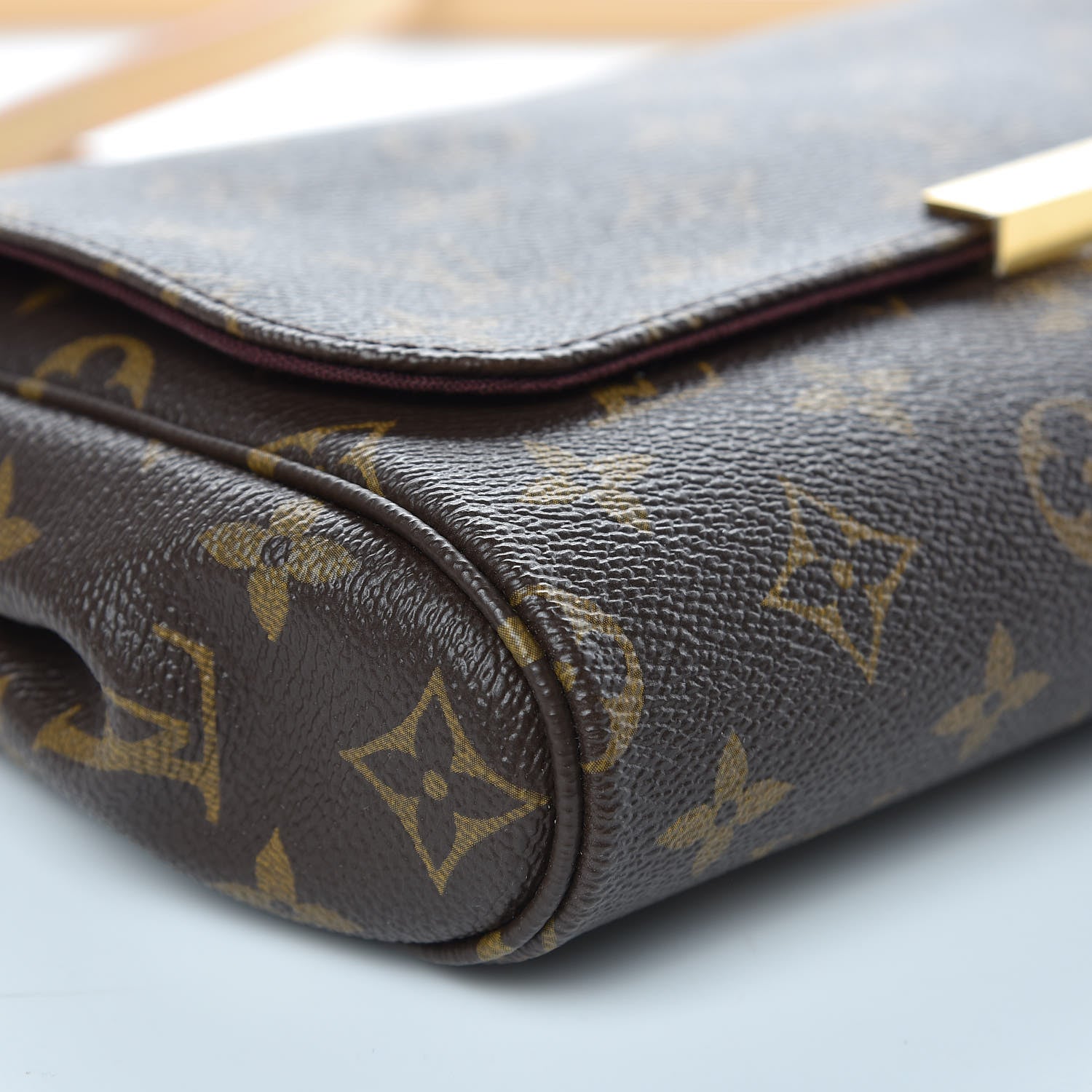 Louis Vuitton Monogram Favorite MM 7 of 8