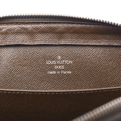 Louis Vuitton Taiga Baikal Pochette Grizzli 6 of 6