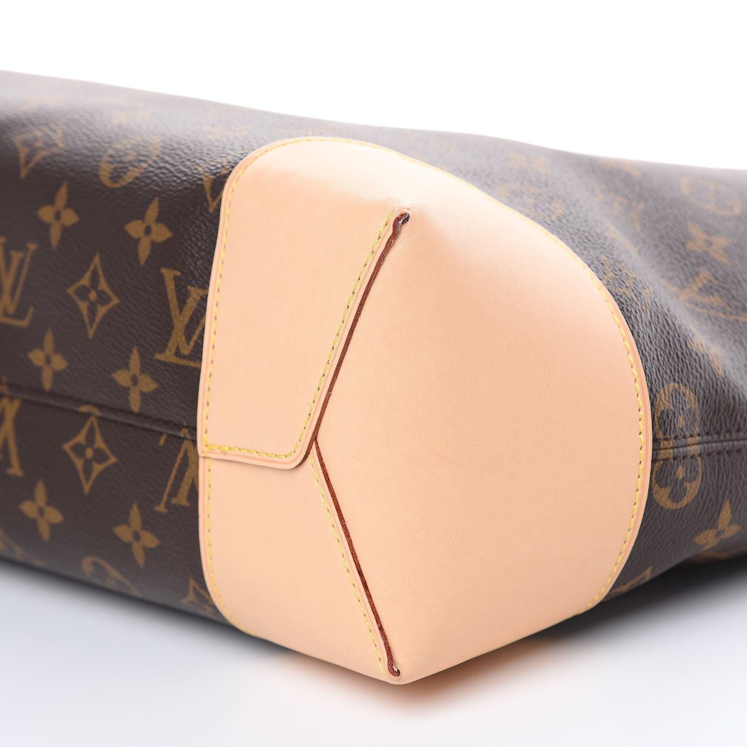 Louis Vuitton Monogram Berri MM 9 of 13