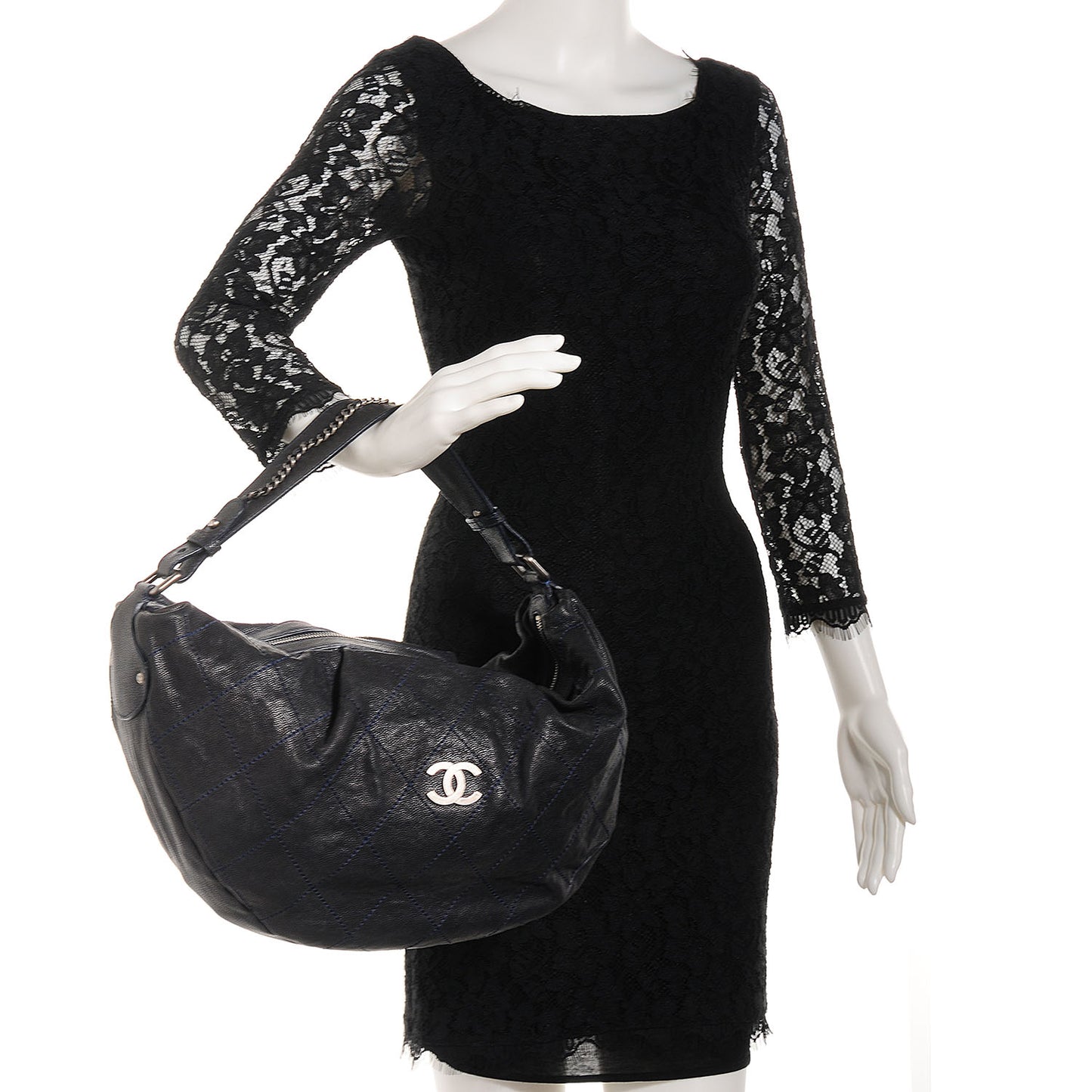 Caviar Outdoor Ligne Hobo Black