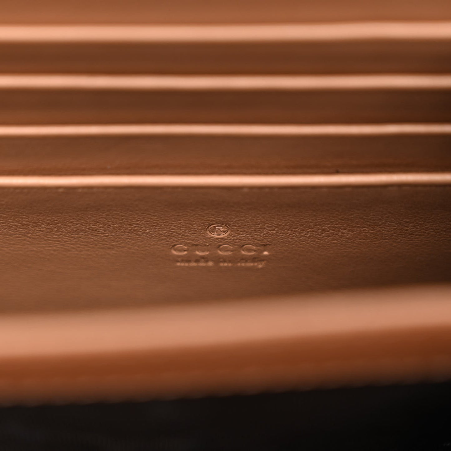 Calfskin Matelasse Aria GG Marmont Chain Wallet Camelia