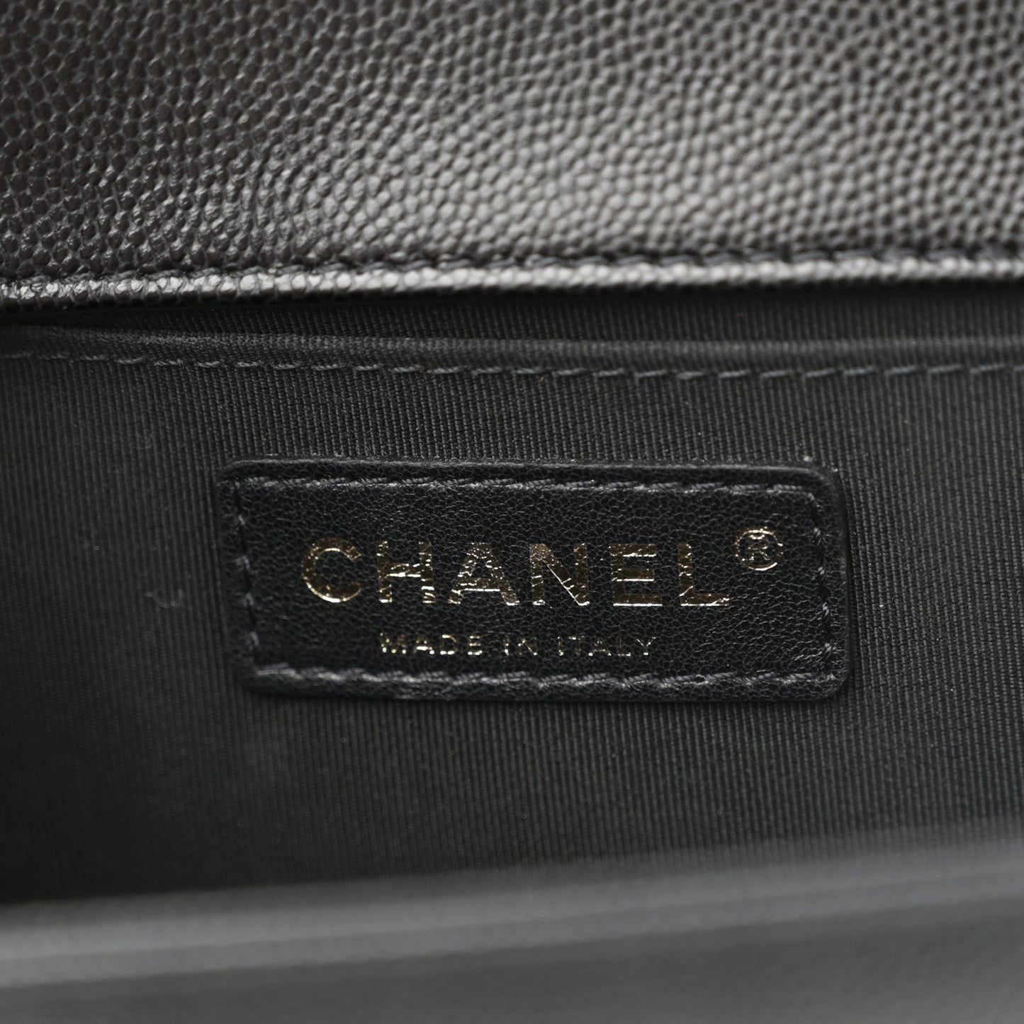 Caviar Quilted Medium Boy Flap Black