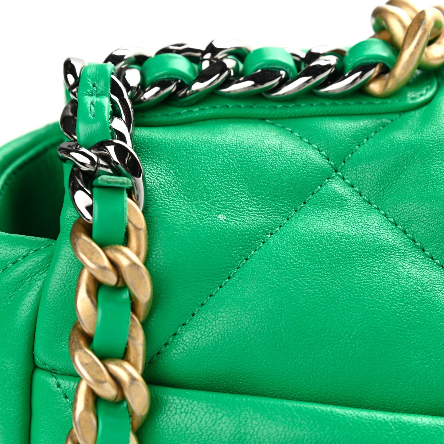 Lambskin Quilted Maxi Chanel 19 Flap Green