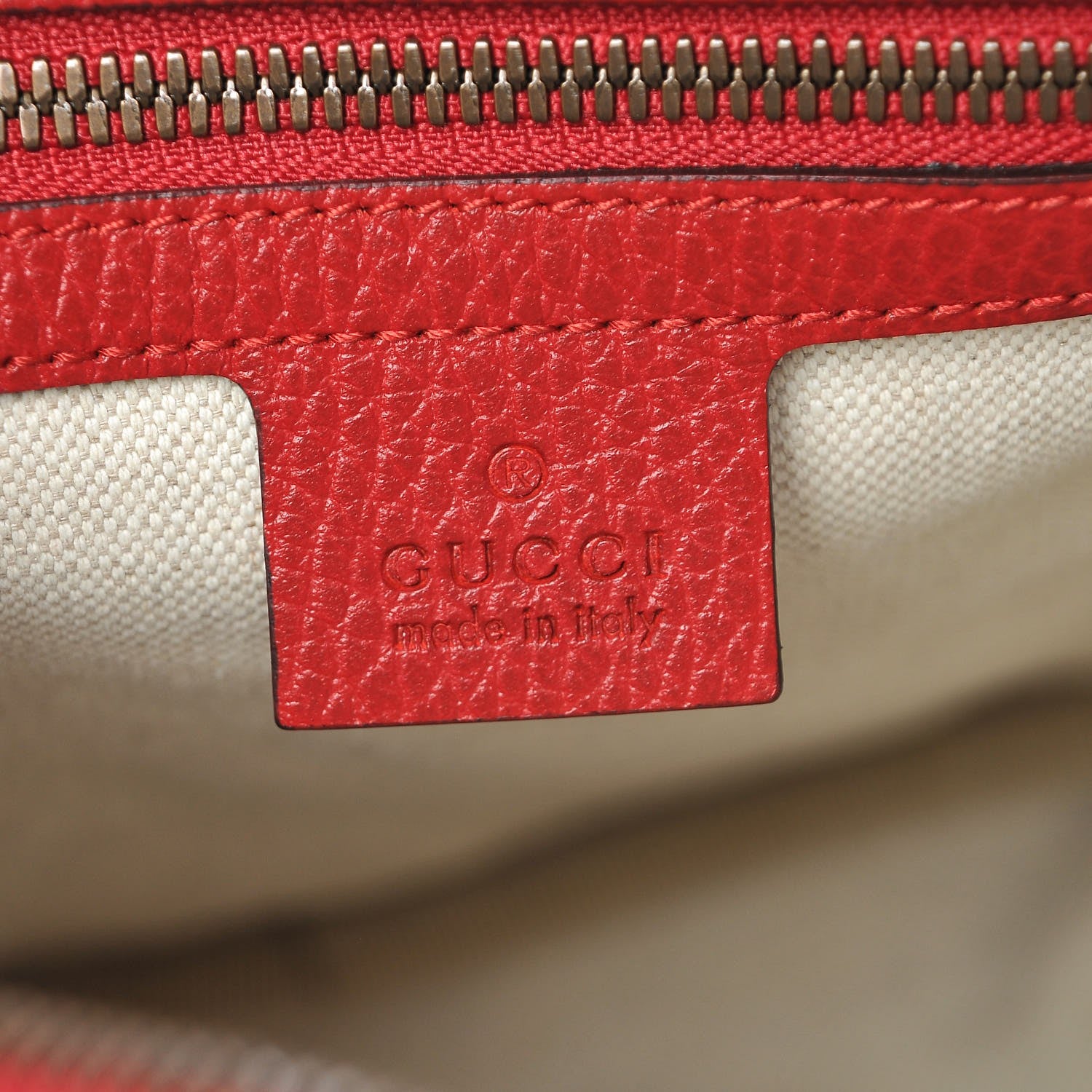 Gucci Grained Calfskin Logo Messenger Bag Hibiscus Red 6 of 7