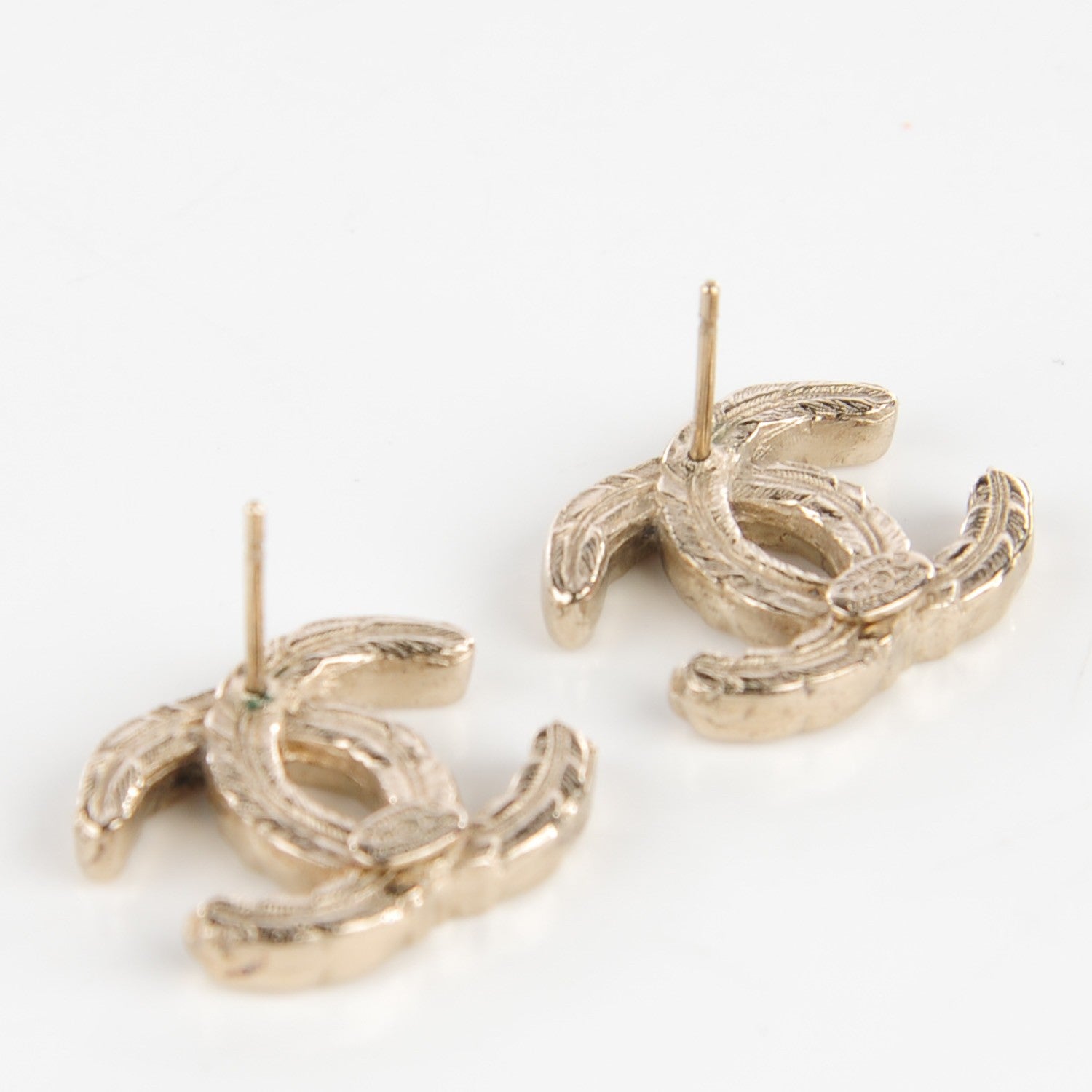 Chanel Feather CC Earrings Light Gold 3 of 5
