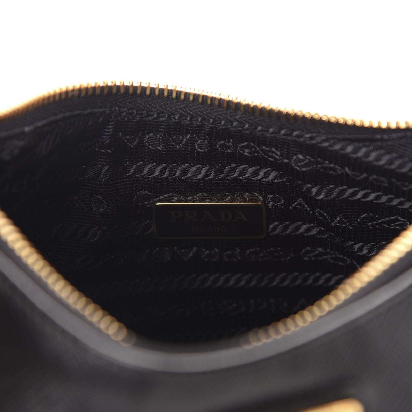 Saffiano Lux Re-Edition 2005 Shoulder Bag Black