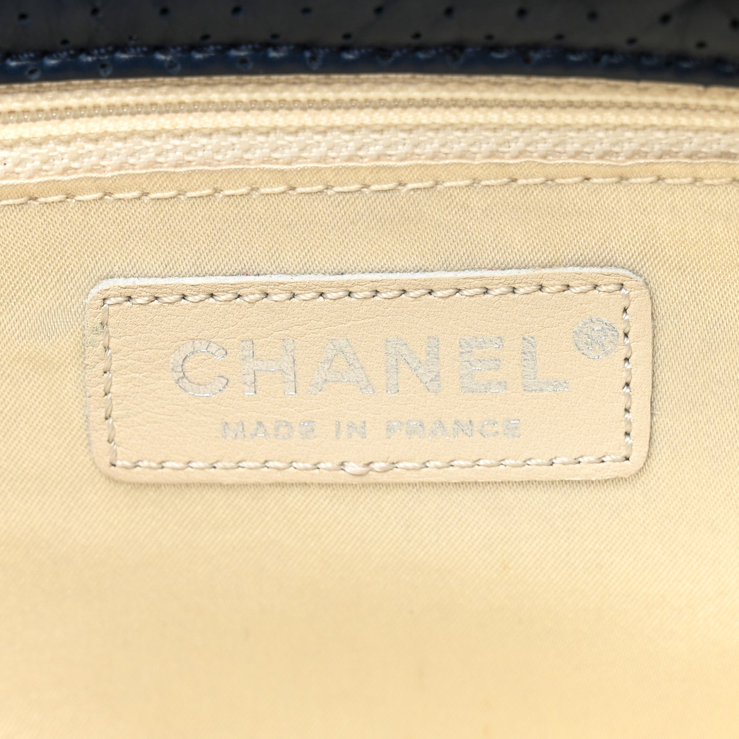 Calfskin Perforated 50's Satchel Marine Fonce