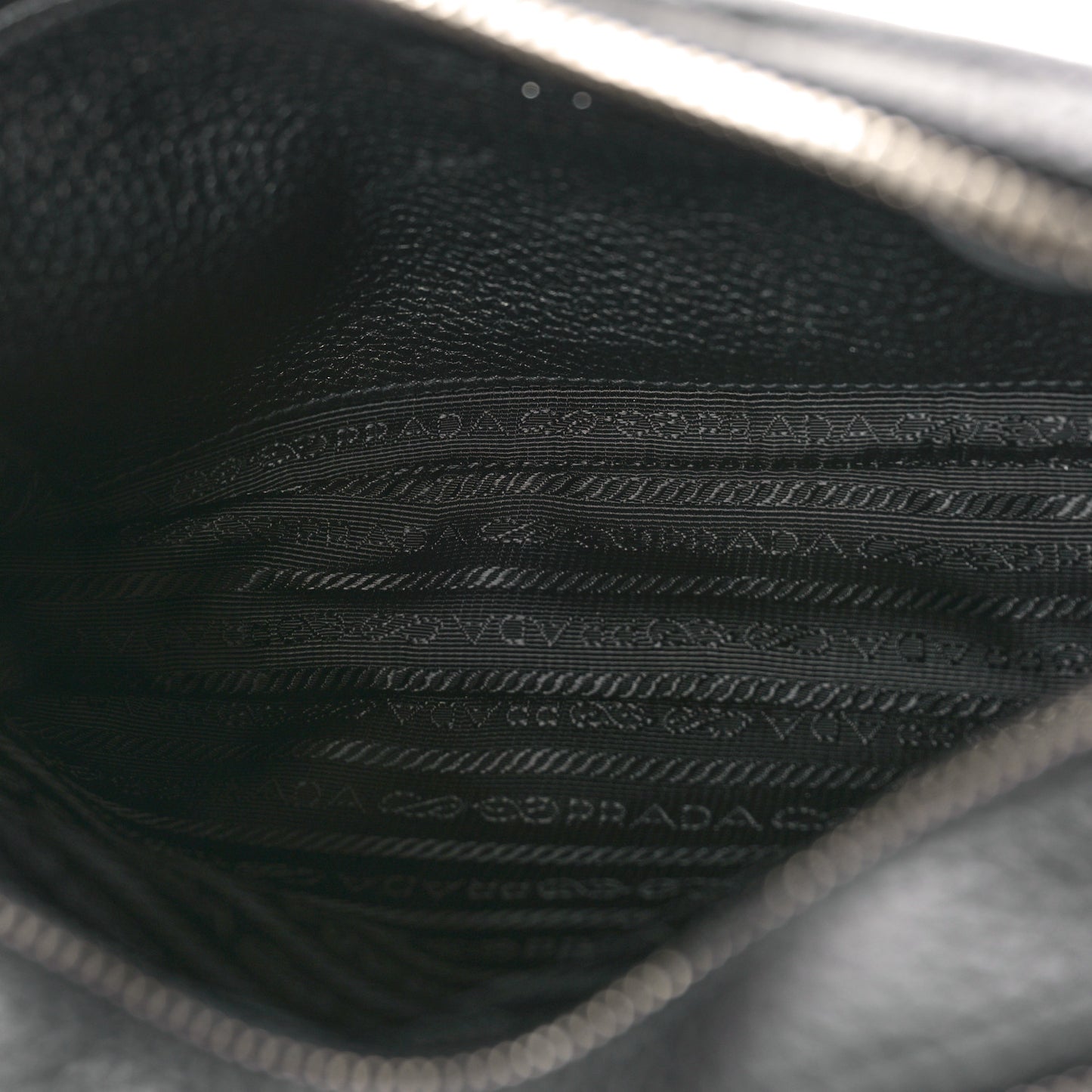 Vitello Daino Soft Camera Crossbody Black